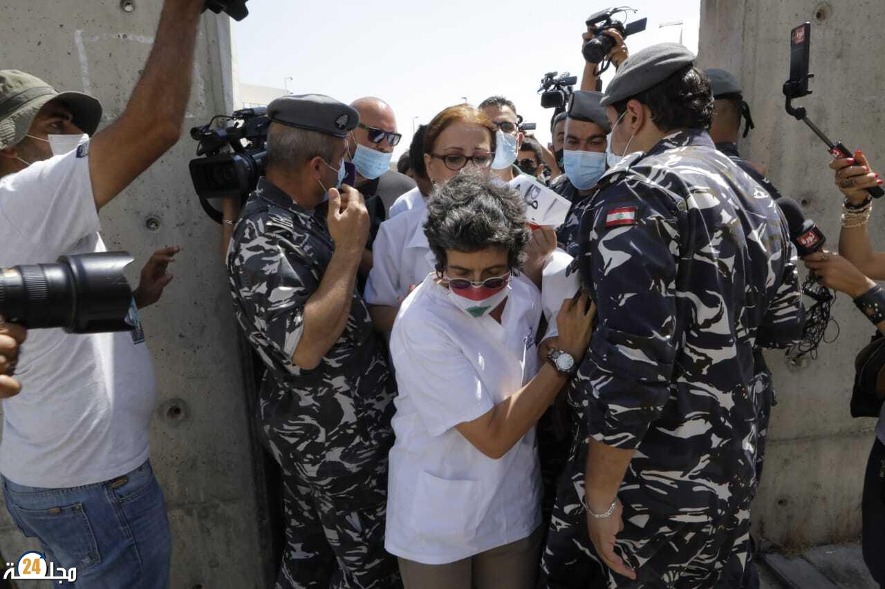 أزمة الدواء بلبنان تقود إلى اعتصام أمام وزارة الصحة