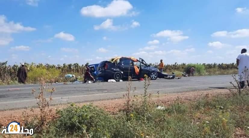سوق أربعاء الغرب.. حادث سير خطير ومصرع خمس اشخاص من عائلة واحدة