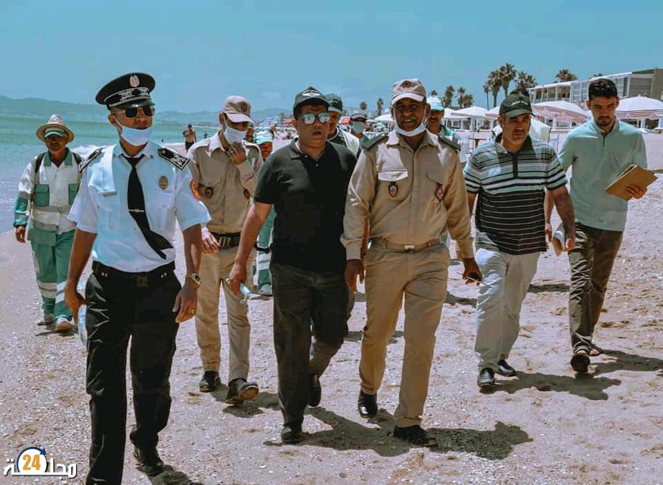 السلطات المحلية بالمضيق تواصل حملاتها التحسيسية والتنظيمية بالشواطئ
