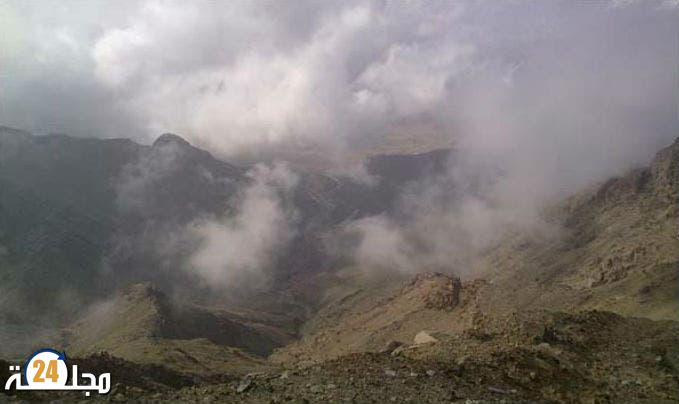 طقس الأربعاء… كتل ضبابية في الشمال وزخات ورعد في مرتفعات الأطلس