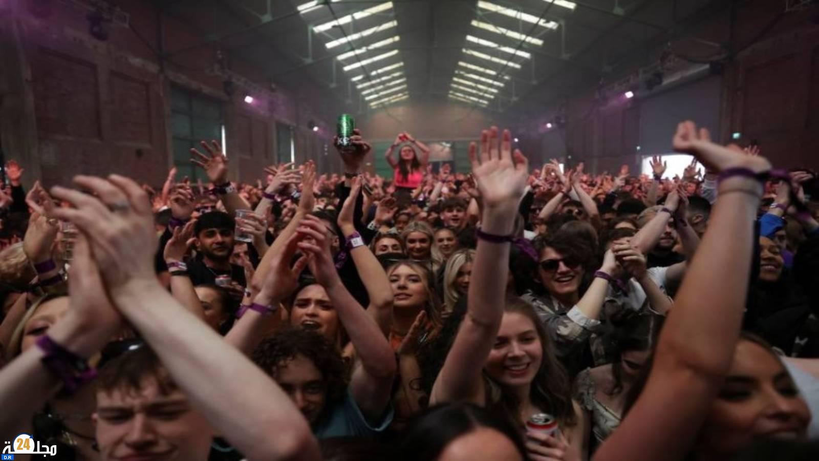 السعودية تسمح بإقامة الحفلات الصاخبة بعد انتهاء الحظر بسبب كورونا