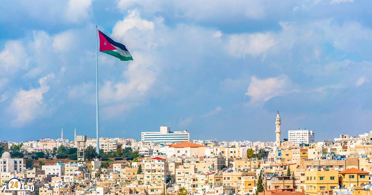 الأردن: إعفاء متلقي الجرعة الأولى ضد كورونا من حظر التجول الليلي