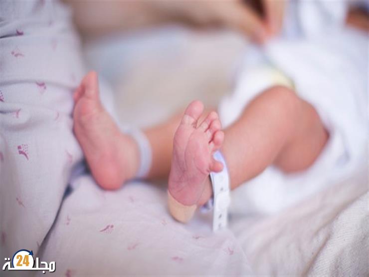 أب يقتل ابنه الرضيع بالخطأ