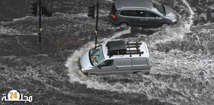 الفيضانات تغمر شوارع لندن مع توالي العواصف