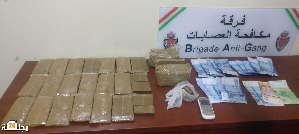 أمن أكادير يطيح “ببزناز”