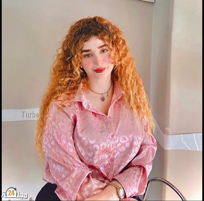 الفنانة التشكيلية “صوفيا والهنت”: لوحاتي ذكرياتي والألوان سر سعادتي