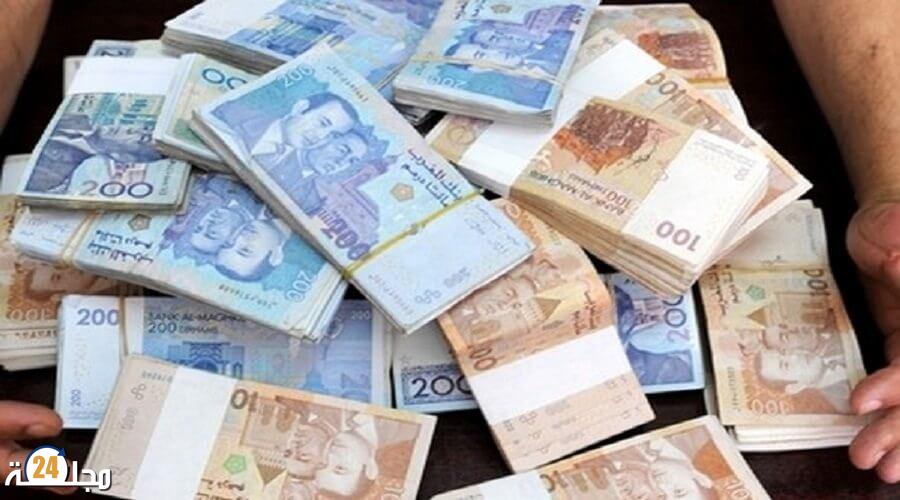 فك لغز قضية فتاة قاصر سرقت 23 مليون من والدها حين ذهب لأداء الصلاة بالمسجد