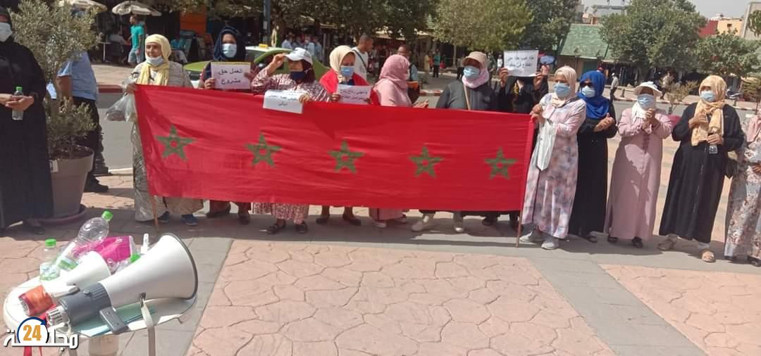 وقفة احتجاجية ضد إغلاق الحمامات بأزرو