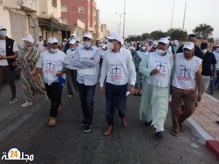 العيون… المد الاستقلال بشوارع و احياء العيون و المرسى يتقدمهم زعماء الحزب