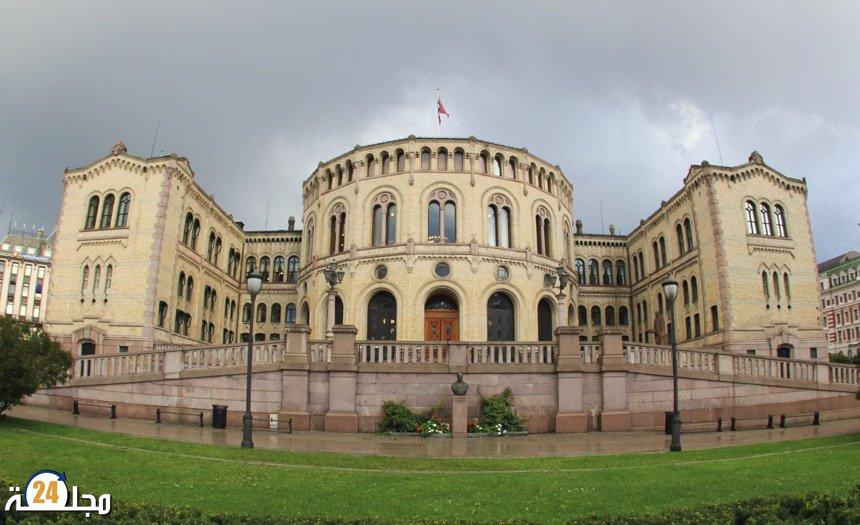 دولة تعلن إلغاء قيود كورونا والعودة للحياة الطبيعية