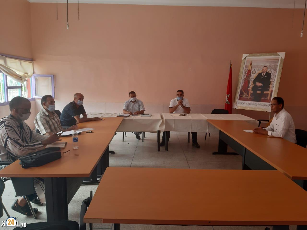 لقاء تنسيقي حول الاجراءات الكفيلة بالرفع من إعداد التلاميذ بالمسار المهني بالإعدادي و باكالوريا المهنية خلال عملية إعادة التوجيه