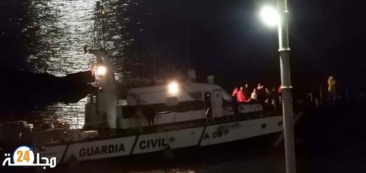 غرق قارب به 25 مغربيا انطلقوا من سواحل إقليم الجديدة ومن بينهم شاب من أولاد فرج