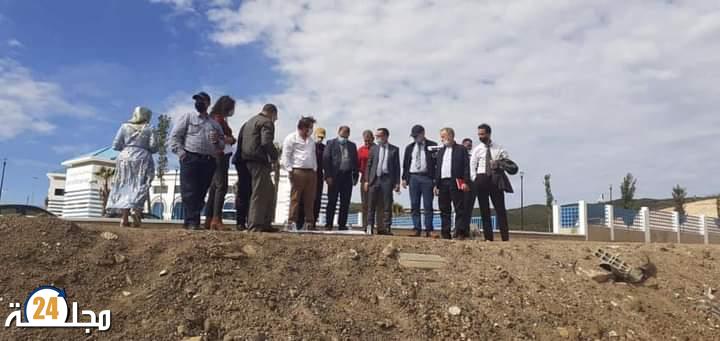 خلق الاستثمارات و تدشين وحدات صناعية لتعويض الإفلاس و العجز المالي الذي تعاني منه الفنيدق