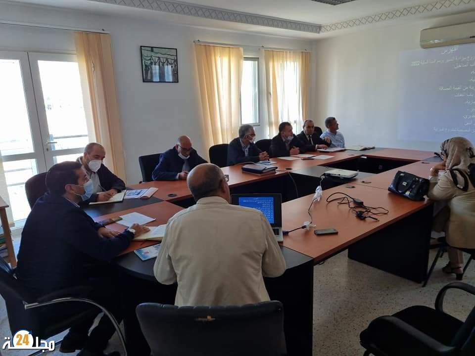 محمد أوبيهي يستعرض أمام نواب الرئيس وأطر الجماعة باب المداخيل المرتبطة بميزانية 2022