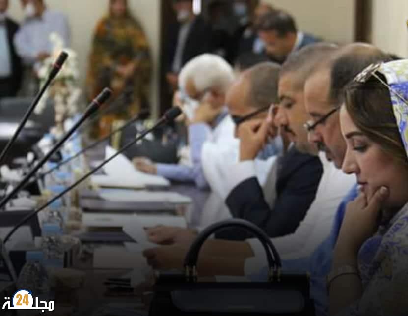 إنعقاد الدورة الإستثنائية للمجلس الجماعي للسمارة للمصاقة على النظام الداخلي للمجلس