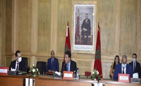 مجلس جهة الشرق يتباحث مع وزير الإدماج الاقتصادي والمقاولة الصغرى والتشغيل والكفاءات سبل تقليص نسبة البطالة