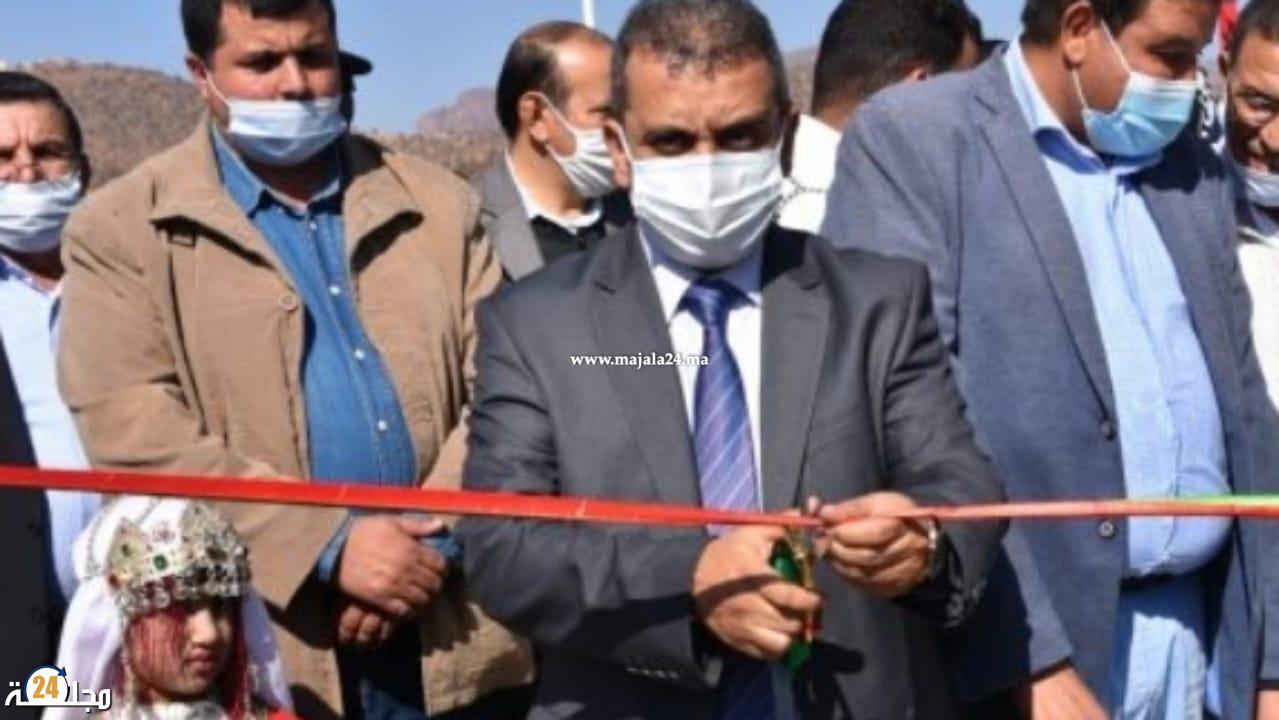 تزنيت: عامل الإقليم يدشن أول ملعب للقرب
