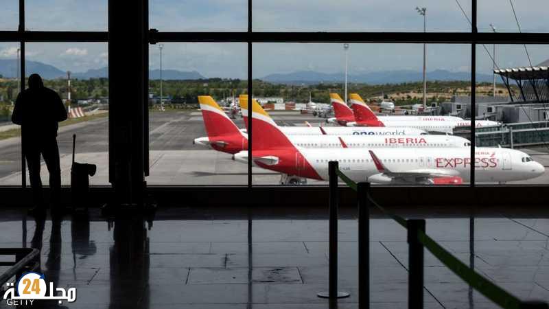 متحور “أوميكرون”.. إسبانيا تحظر الرحلات الجوية من إفريقيا الجنوبية