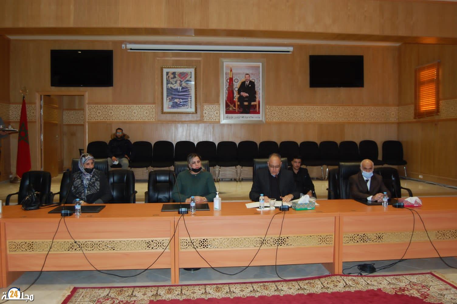 تسليم شيكات لفائدة حاملي المشاريع للأشخاص في وضعية إعاقة بالرحامنة