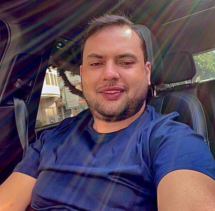 خبير الشعر والتجميل simo rosana .. لمستي الخاصة تجعل الشعر أكثر جاذبية