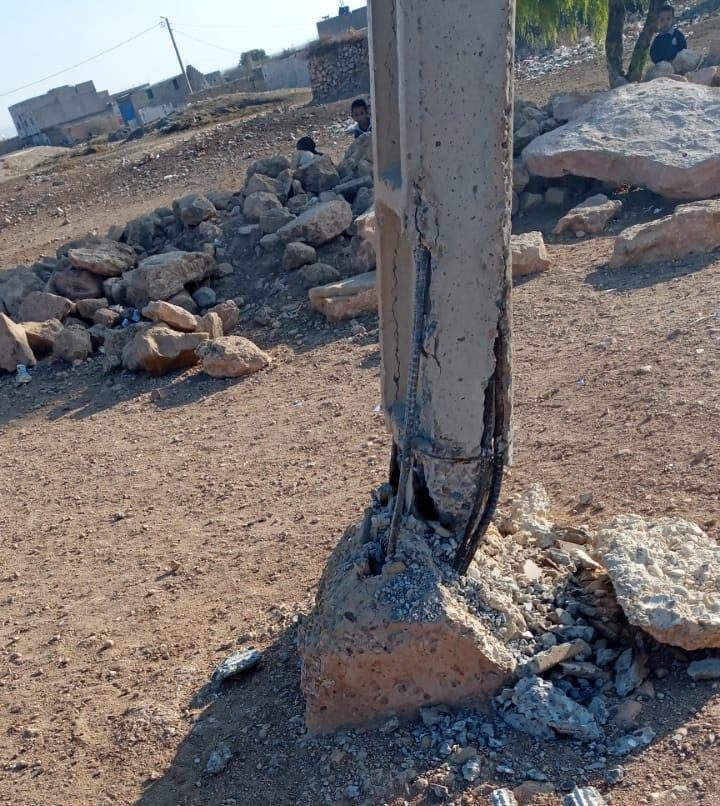 عمود كهربائي يهدد سلامة المواطنين نواحي البروج