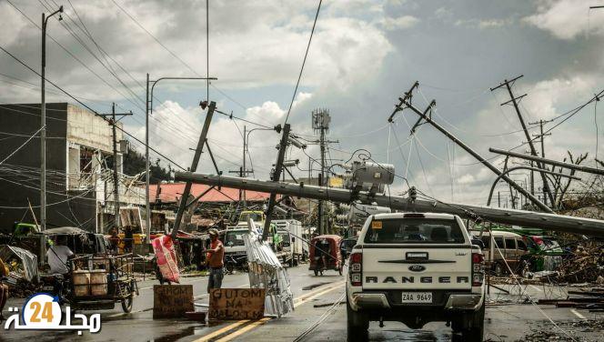 مشاهد مروعة لإعصار ضرب الفيليبين وخلّف 100 قتيل