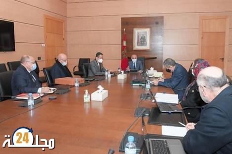 وزير التربية الوطنية يدعو الناشرين إلى اعتماد الكتب الرقمية