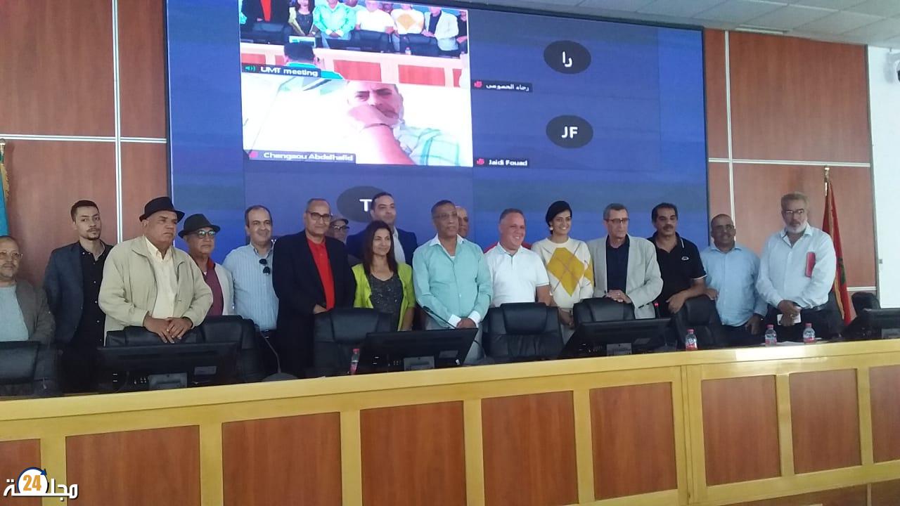 النقابة الوطنية للصحافة ومهن الإعلام تصدر بيانا قويا للتنديد باستهداف المنابر الإعلامية وانتهاك حرية التعبير بتغييب أخلاقياتها