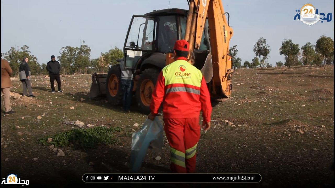 بالفيديو..تواصل حملة النظافة بحضور منتخبين ومسؤولي المياه والغابات بسطات