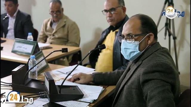 بالفيديو…موقف إنساني رائع من عبد الرحمان العزيزي خلال دورة فبراير بجماعة سطات