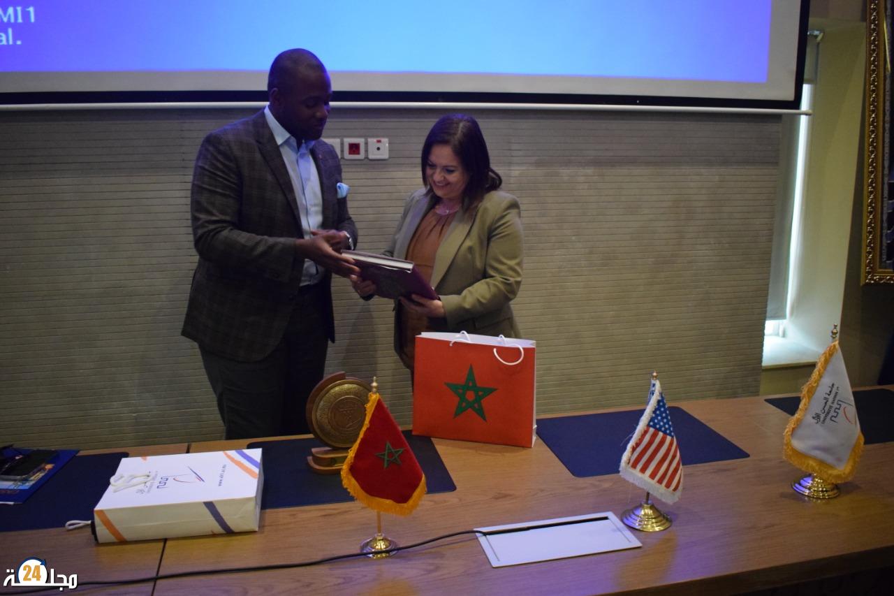 القنصل العام للولايات المتحدة الأمريكية يحاضر بجامعة الحسن الأول بسطات