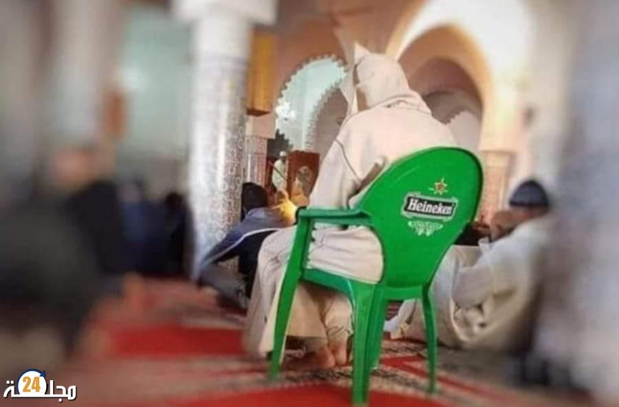 تداول صورة إشهارية للخمر داخل مسجد تثير ضجة فيسبوكية