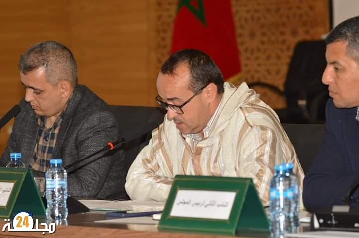 المجلس الاقليمي لتيزنيت يدرس الوضعية المائية بالإقليم ويصادق على مجموعة من التوصيات