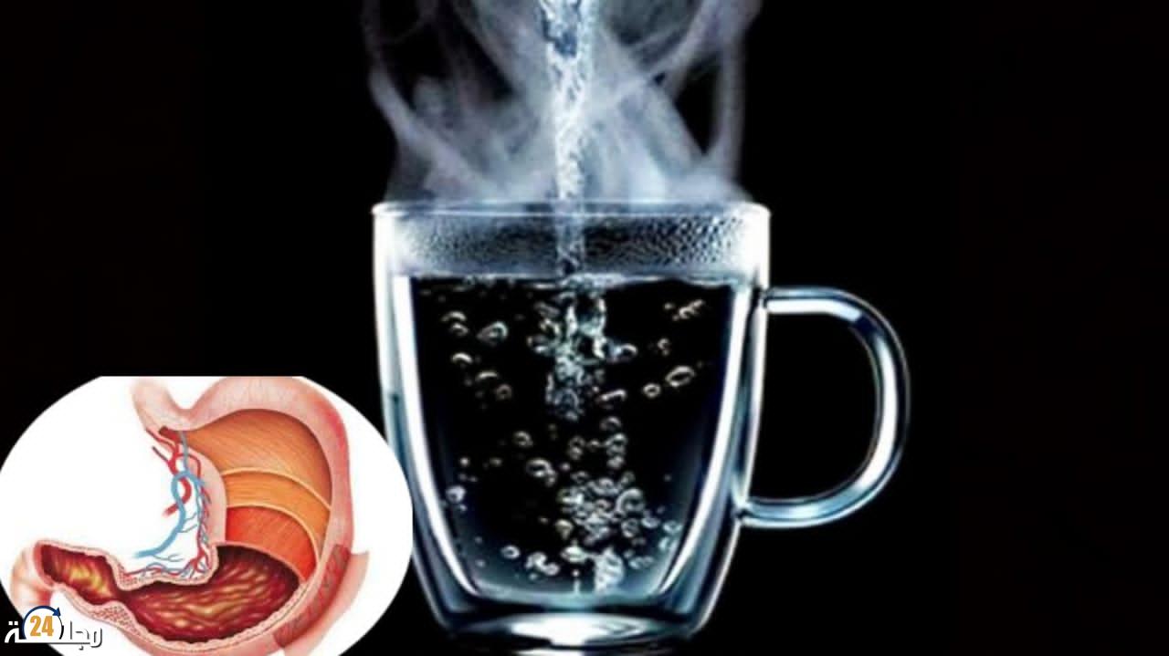 شرب الماء الساخن على المعدة الفارغة