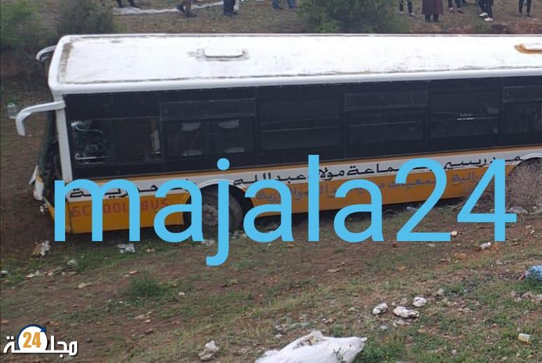 الجديدة… بالصور انقلاب حافلة لنقل التلاميذ و إصابة 35 تلميذا بجروح متفاوتة الخطورة