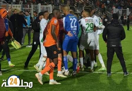 الجامعة تعاقب الرجاء ونهضة بركان بسبب تبادل العنف