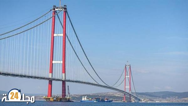تركيا تفتتح جسرا معلقا ضخما يربط أوروبا بآسيا