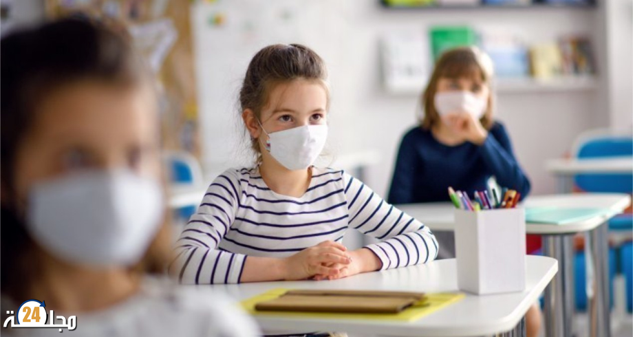 فرنسا تتخلى عن تعميم إلزامية وضع الكمامة وشهادة التلقيح