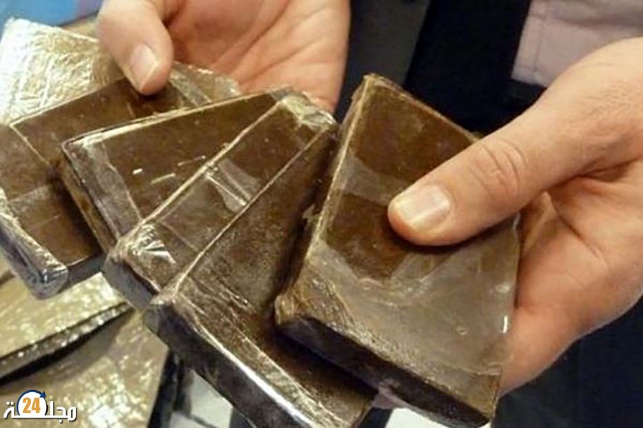 العيون…. حجز 110 صفيحة من مخدر الشيرا بحوزة امرأة