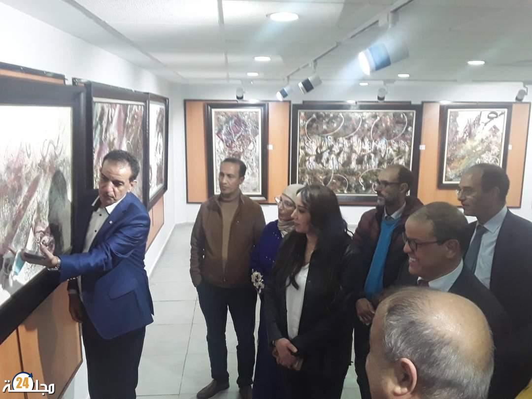 الحروفي عزالدين جنيدي يعرض مقاماته بالدار البيضاء