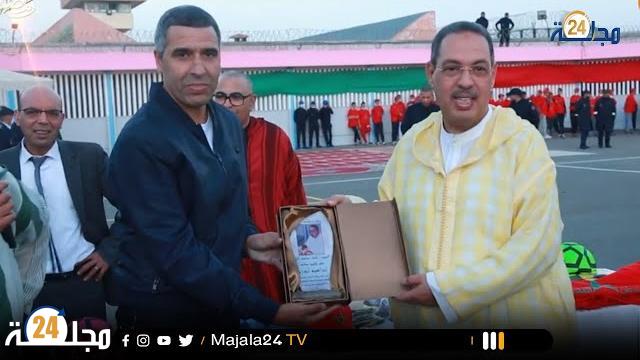 بالفيديو…الفنان سعيد قيلش ينظم حفل رفقة مشاهير الفن ونجوم الكرة بالمغرب لصالح نزلاء السجن الفلاحي بسطات