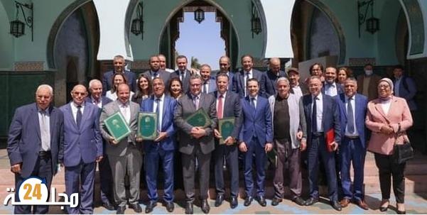 التوقيع على اتفاق اجتماعي وعلى ميثاق وطني للحوار الاجتماعي