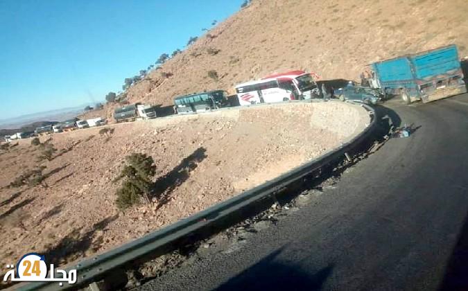 انقطاع مؤقت لحركة السير غذا الخميس بين ميدلت والريش