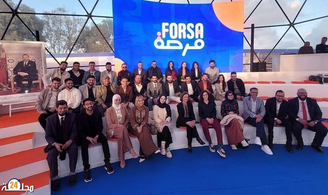استعانة الحكومة بـ”المؤثرين” من أجل الترويج لبرامجها يصل قبة البرلمان