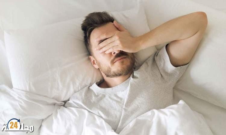 التحذير من النوم في مكان مضاء