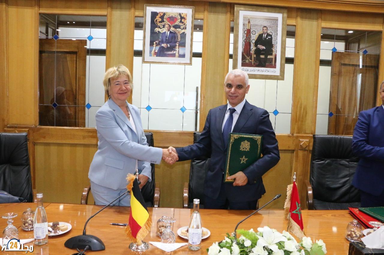 آيت الطالب والسفيرة البلجكية يوقعان على التنسيق الإداري المتعلق بتطبيق اتفاقية الضمان الاجتماعي الموقعة بين المغرب وبلجيكا