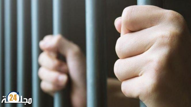إصابة سجين بشلل نتيجة الإهمال الطبي بفاس