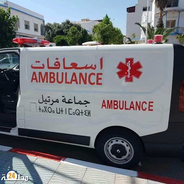 سائق سيارة الإسعاف بجماعة مرتيل يتجاهل طفل صغير في وضعية خطر ومطالب بتدخل وكيل الملك بتطوان  على الخط