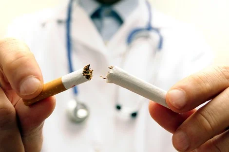 اعتقال عشرينيين بسبب التدخين