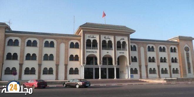 الكراسي الفارغة..المشهد البارز فيما أطلق عليه اللقاءات التشاورية لجماعة سطات مع الفاعلين المحليين